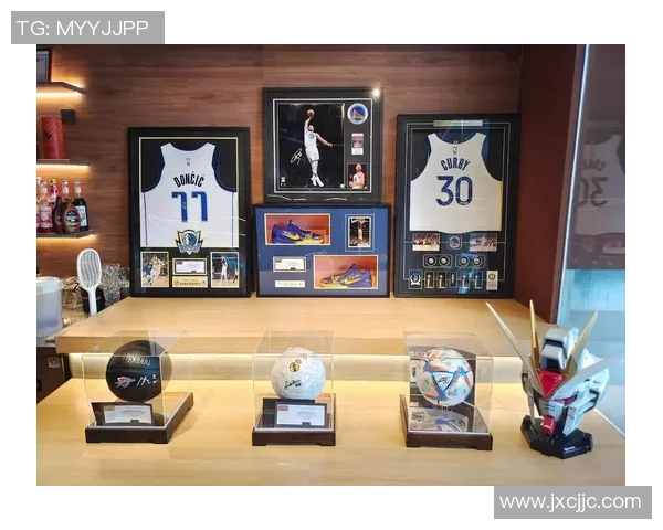 球星热衷足球星卡收藏与竞技融合 探索卡片背后的价值与魅力